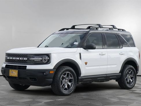 Certified 2022 Ford Bronco Sport Badlands w/ Premium Package AWD/4WD image 8