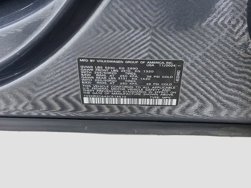Used 2025 Volkswagen Atlas SE AWD/4WD image 33