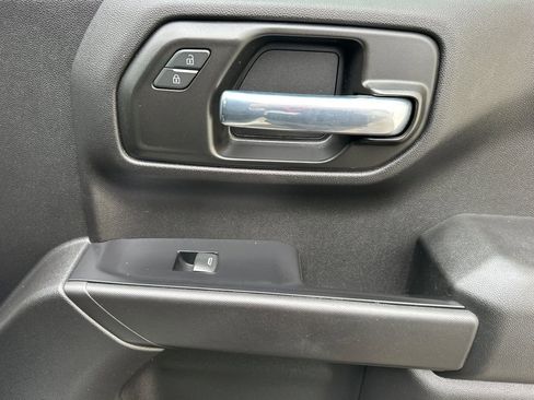 Used 2020 Chevrolet Silverado 1500 Custom w/ Custom Value Package image 21