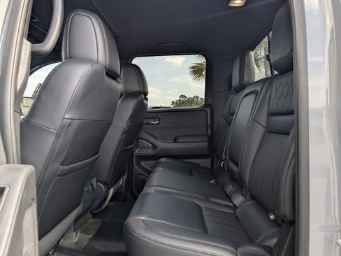 Used 2022 Nissan Frontier PRO-4X w/ Pro-4X Premium Package AWD/4WD image 17