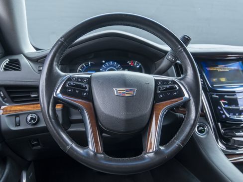 Used 2016 Cadillac Escalade ESV Premium AWD/4WD image 23