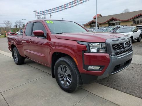 Certified 2025 Nissan Frontier SV w/ SV Convenience Package image 1