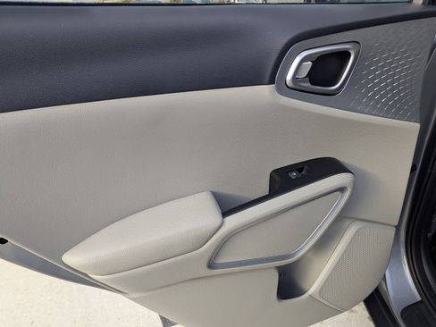 New 2025 Kia Soul LX image 4