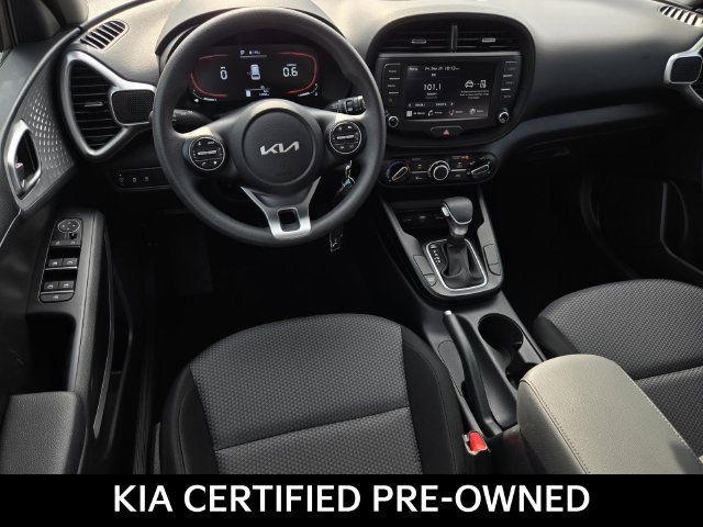 Certified 2023 Kia Soul LX w/ LX Technology Package FWD image 16