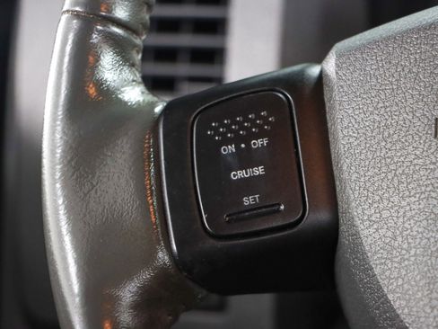 Used 2007 Dodge Ram 2500 Truck SLT image 13