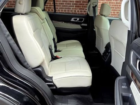 Used 2016 Ford Explorer Platinum AWD/4WD image 9