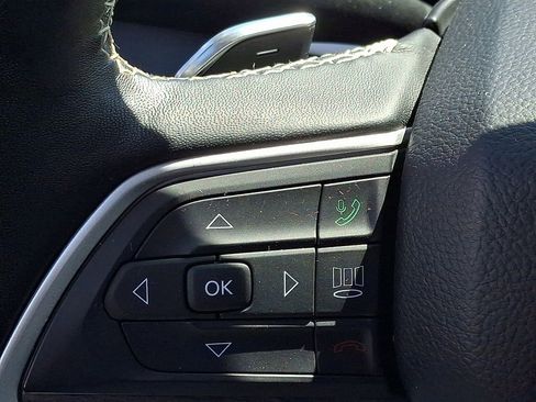 Used 2022 Jeep Grand Cherokee L Limited image 23