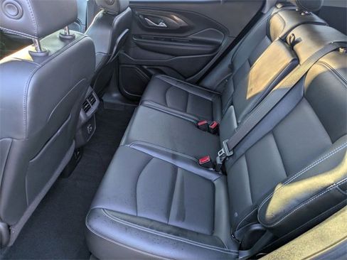 Certified 2022 GMC Terrain SLT image 25