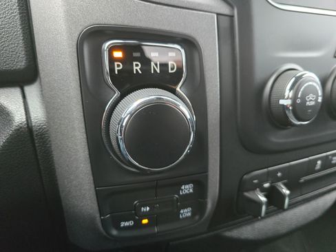 Used 2017 RAM 1500 Express image 19