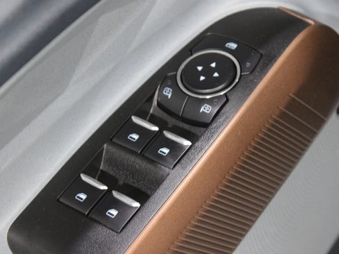 Used 2022 Ford Maverick Lariat w/ Lariat Luxury Package image 6