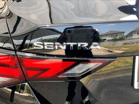 Certified 2023 Nissan Sentra SV FWD image 10