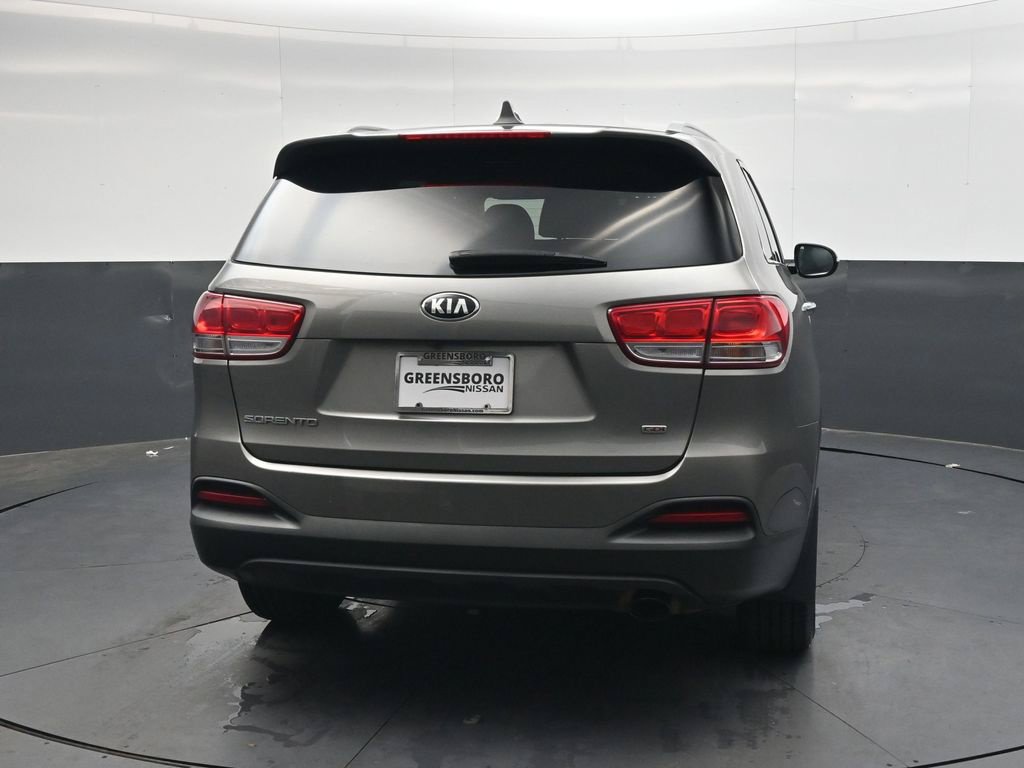 Used 2018 Kia Sorento AWD image 5