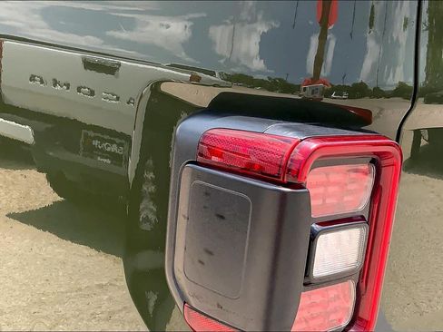 Used 2021 Jeep Gladiator Mojave AWD/4WD image 29