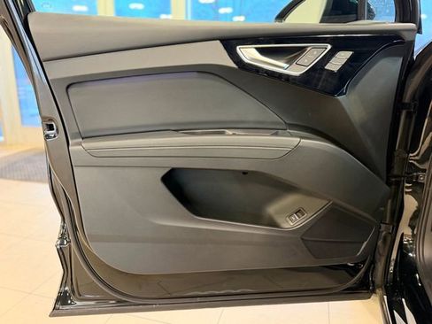 Used 2024 Audi Q4 e-tron Prestige w/ Black Optic Package image 18