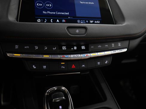 Used 2023 Cadillac XT4 Sport image 23