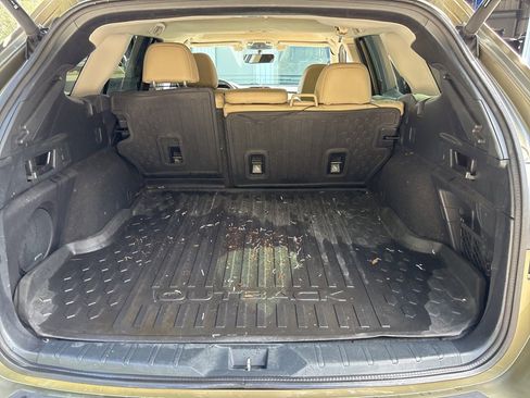 Used 2020 Subaru Outback Limited image 29