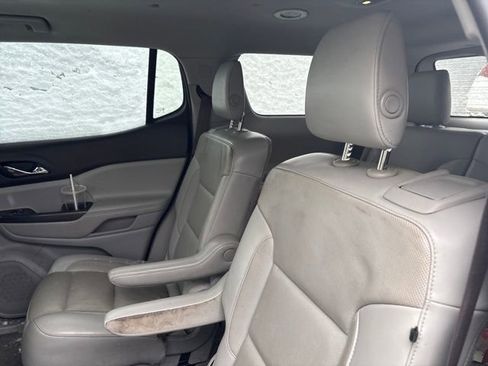 Used 2019 GMC Acadia SLT image 10
