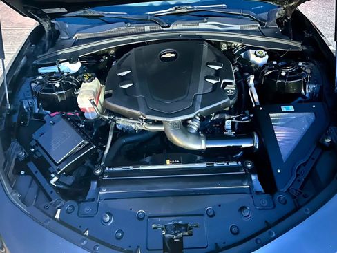 Used 2019 Chevrolet Camaro LT RWD image 41