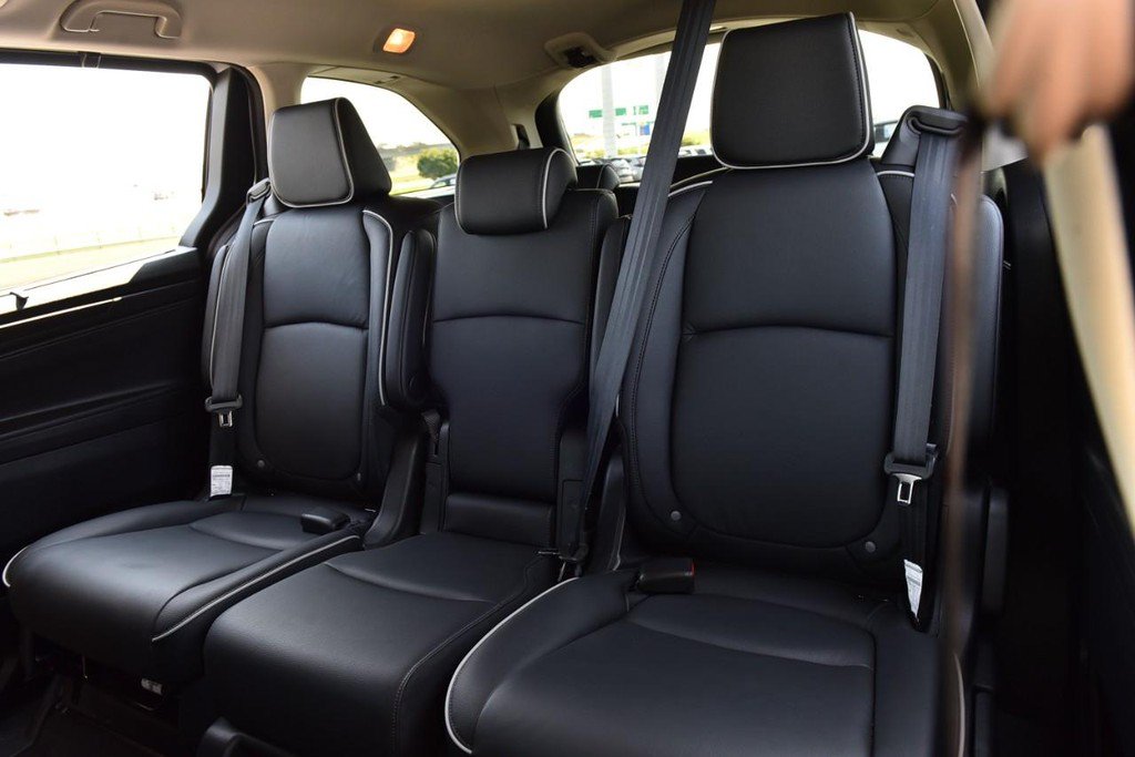 Certified 2026 Honda Odyssey Touring image 24