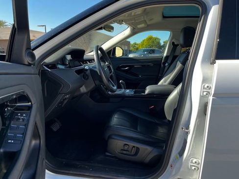 Used 2023 Land Rover Range Rover Evoque S image 12