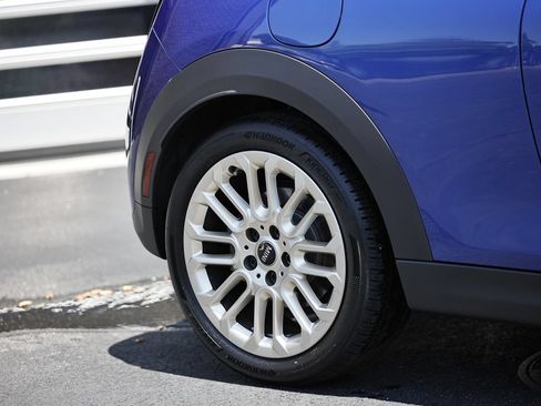 Used 2025 MINI Cooper S FWD image 10