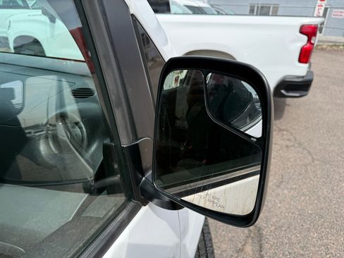 Used 2019 Nissan NV200 S image 28