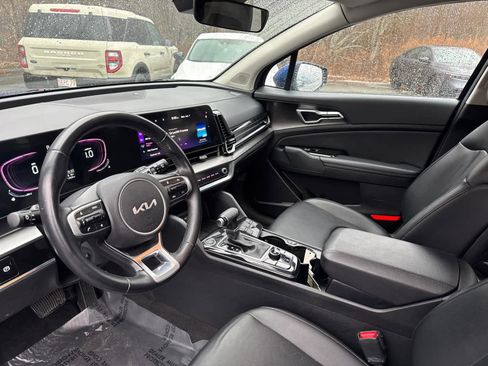 Used 2023 Kia Sportage EX image 13