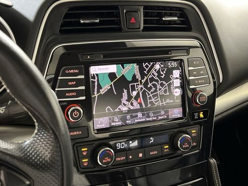 Used 2023 Nissan Maxima SV w/ Floor Mat Group image 18