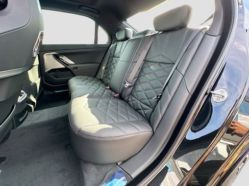 New 2026 BMW 740i w/ Premium Package image 19