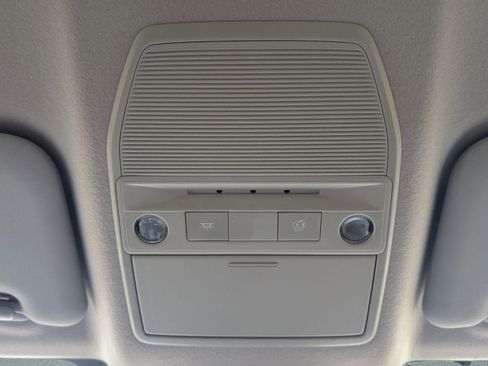 Used 2025 Nissan Kicks SR FWD image 22