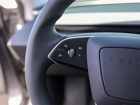 Used 2024 Tesla Model 3 Standard Range image 13