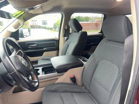 Used 2019 RAM 1500 Big Horn AWD/4WD image 15