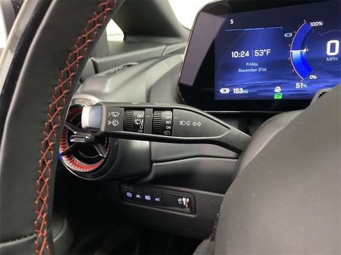 Used 2024 Chevrolet Equinox EV RS image 23