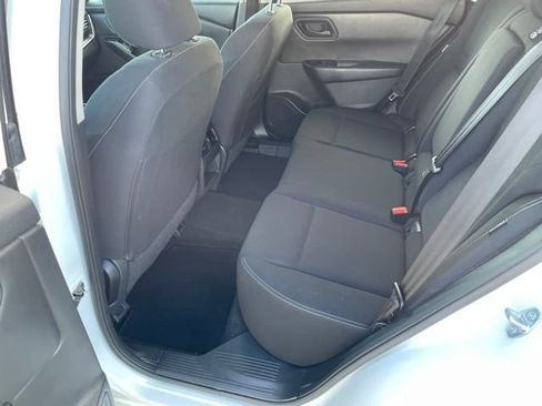 Used 2024 Nissan Rogue S AWD/4WD image 19