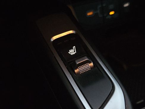 Used 2024 Kia Sorento S image 22