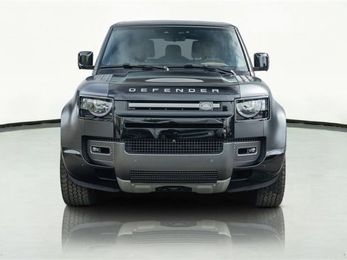 Used 2024 Land Rover Defender 90 Carpathian Edition image 9