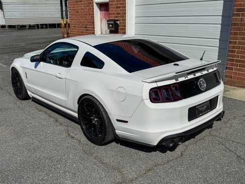 Used 2013 Ford Mustang Shelby GT500 RWD image 21