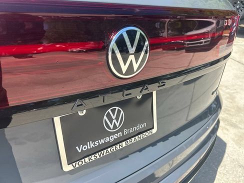 New 2026 Volkswagen Atlas Cross Sport SEL R-Line AWD/4WD image 32