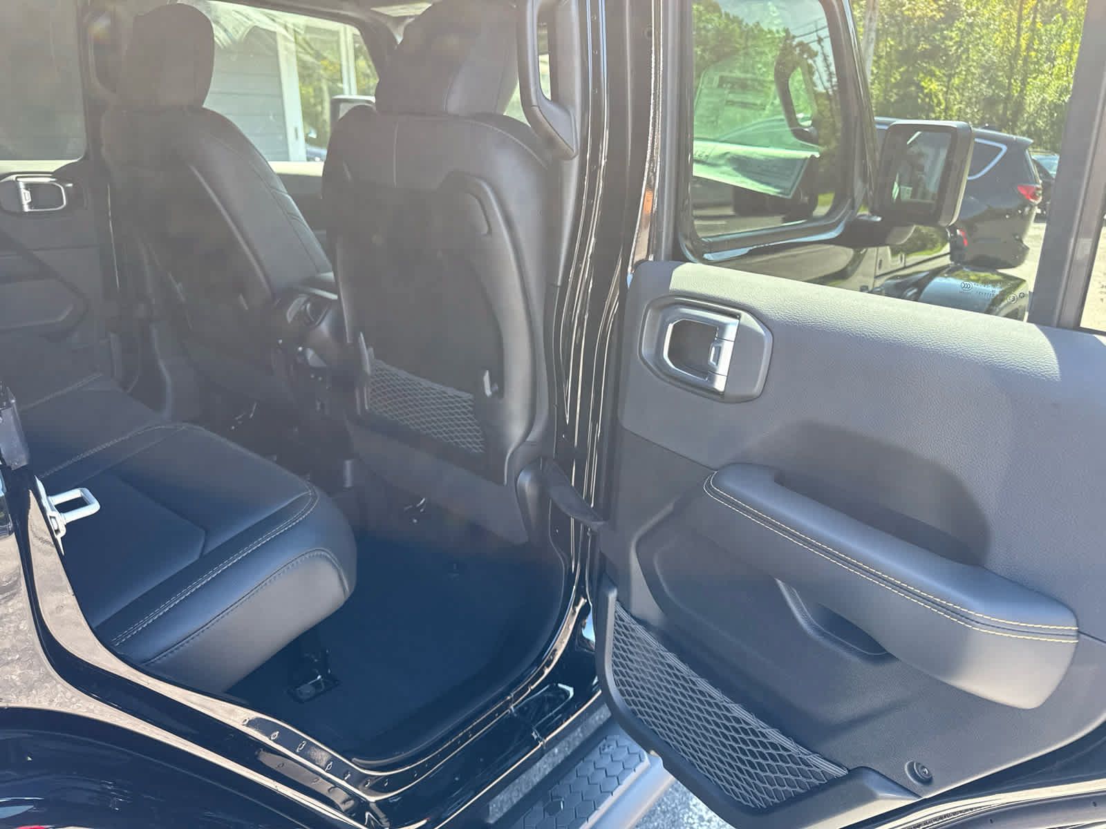New 2027 Jeep Wrangler Unlimited Sahara AWD/4WD image 10
