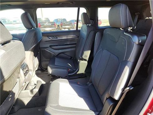 New 2025 Jeep Grand Cherokee L Laredo w/ Luxury Tech Group I image 9