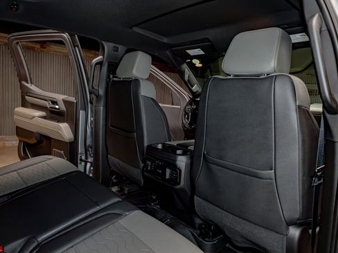 Used 2024 Chevrolet Silverado 1500 ZR2 w/ Technology Package image 29