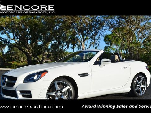 Used 2015 Mercedes-Benz SLK 250 image 1