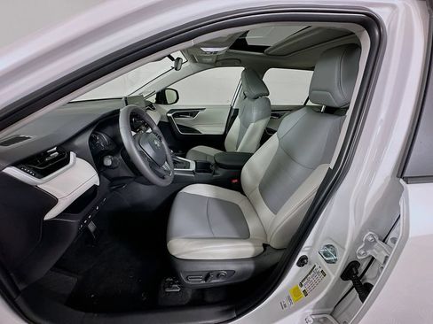 Used 2025 Toyota RAV4 XLE Premium w/ Weather Package FWD image 21