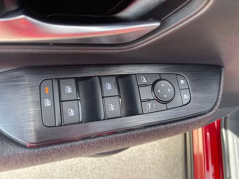 Certified 2025 Nissan Kicks SV AWD/4WD image 22