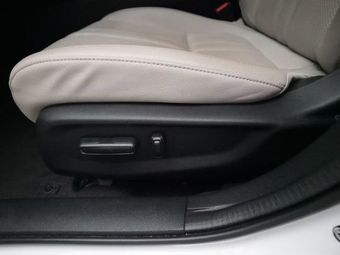Used 2022 Honda Insight Touring image 28