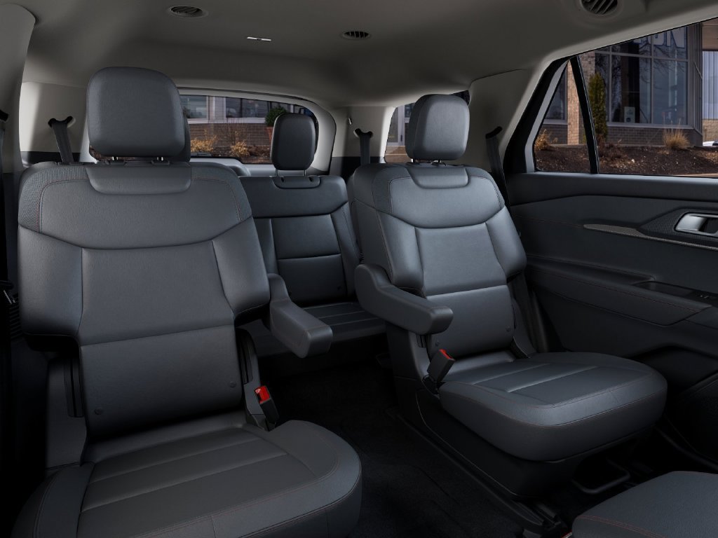Used 2027 Ford Explorer Active w/ Active Comfort Package AWD/4WD image 13