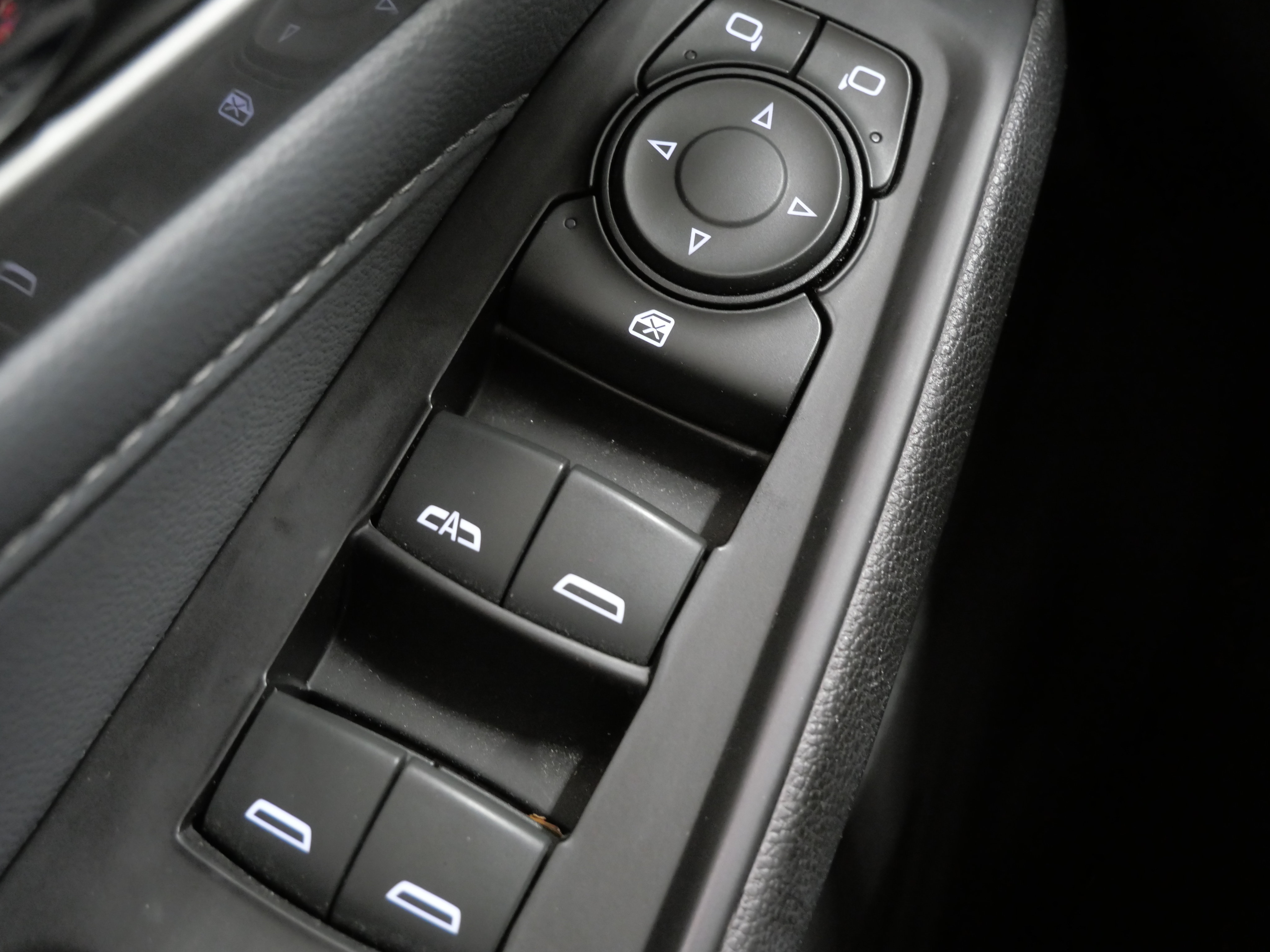Used 2019 Chevrolet Traverse LT FWD image 13