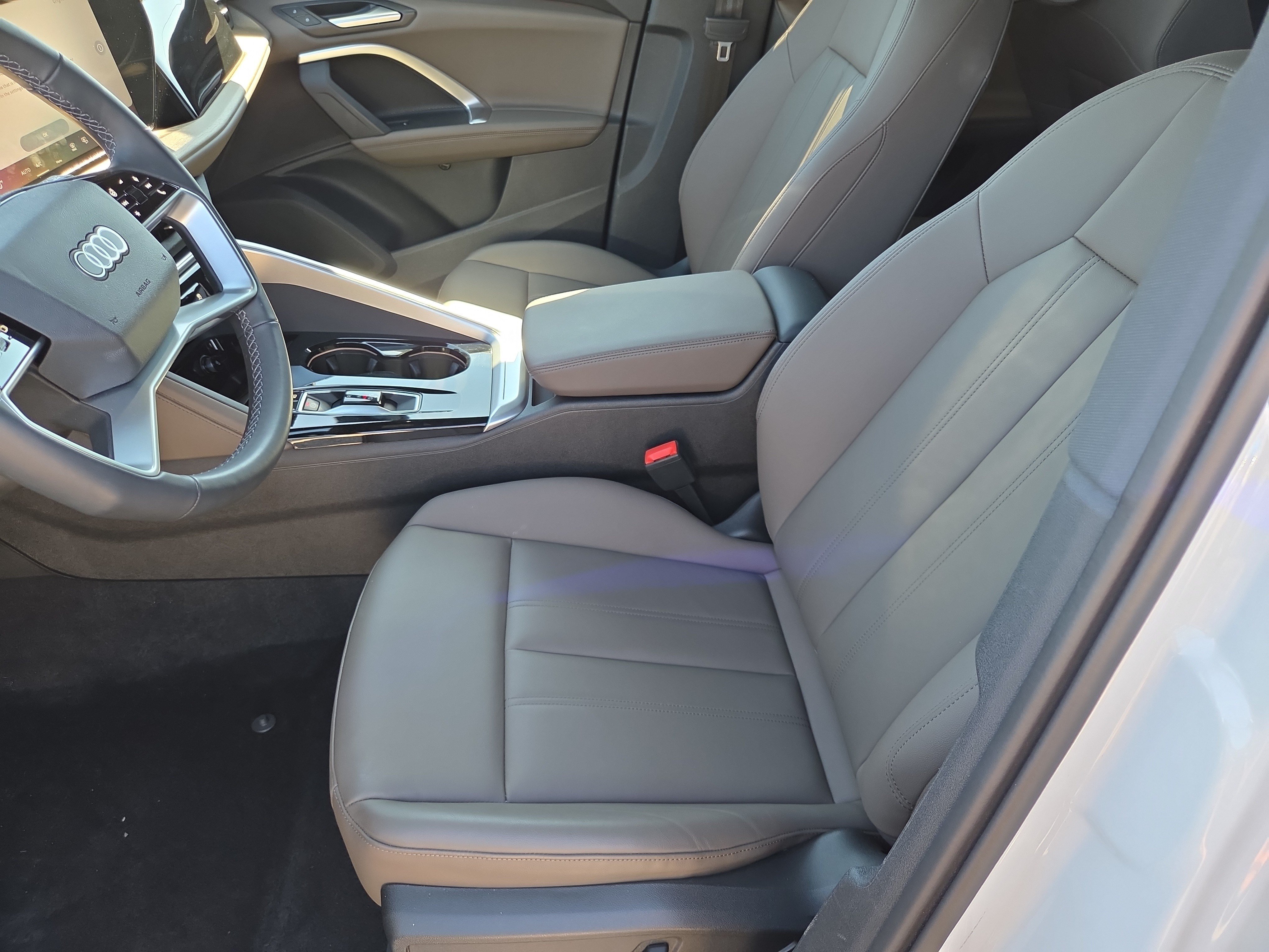 Certified 2026 Audi Q5 Premium Plus w/ Premium Plus AWD/4WD image 5
