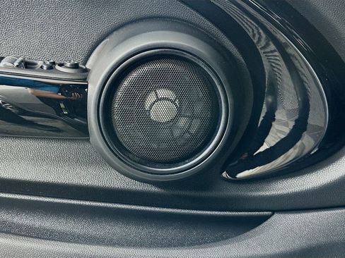 Used 2019 MINI Cooper S w/ Premium Package image 19