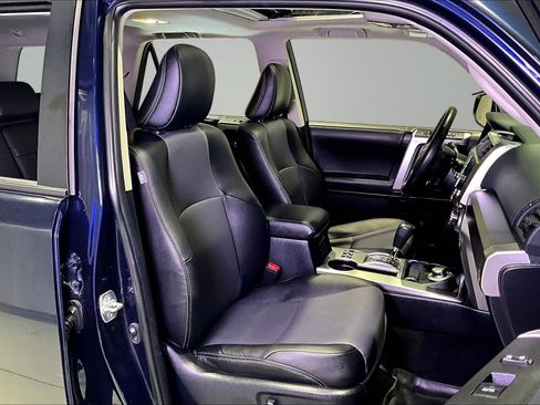 Used 2024 Toyota 4Runner SR5 Premium w/ Moonroof Package AWD/4WD image 28
